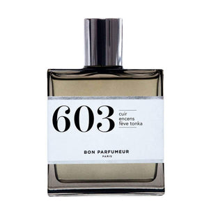 Bon Parfumeur - Les Privés - 603 Parfumflakon mit klarem Glas und schlichtem weißem Etikett vor weißem Hintergrund