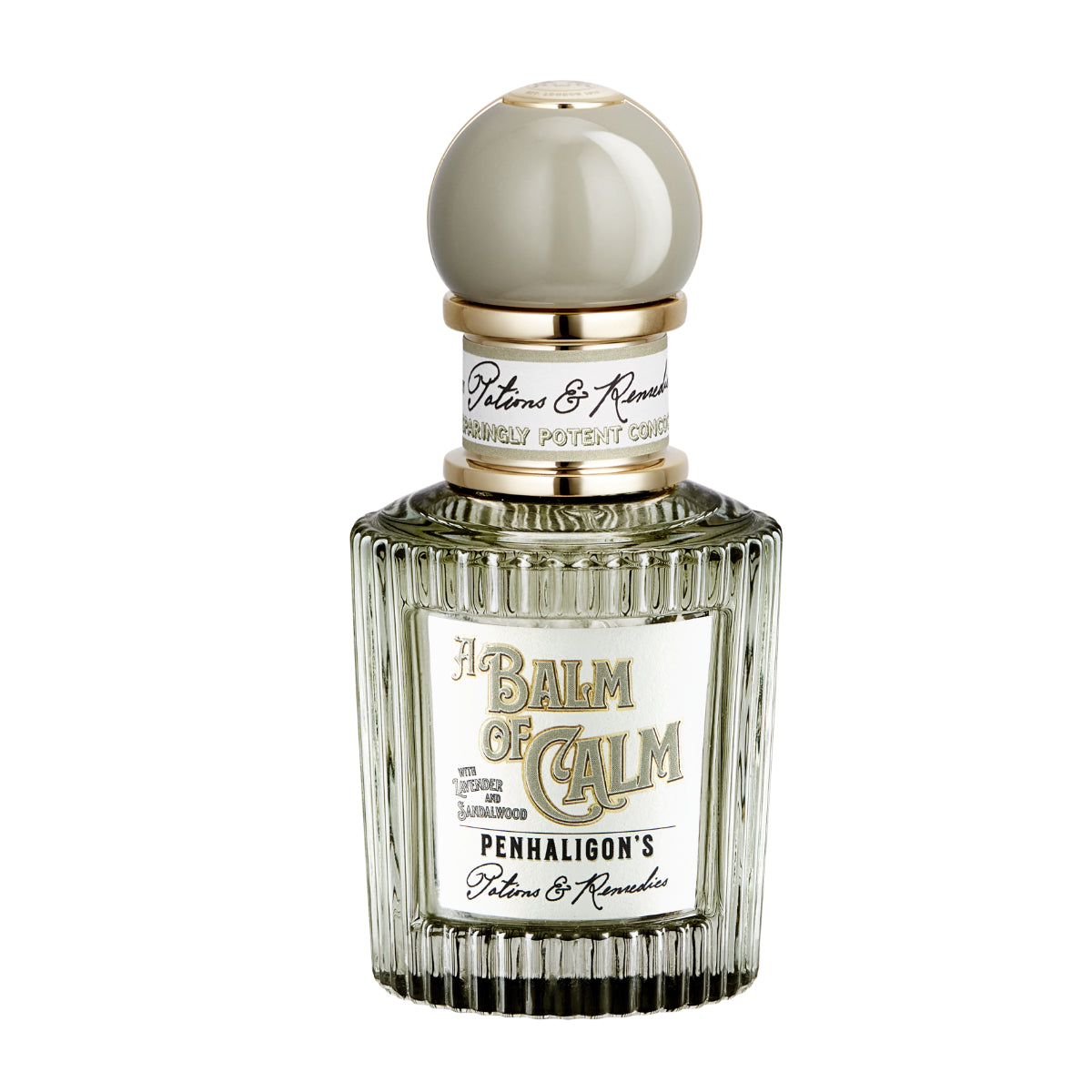 Penhaligon's - Potions & Remedies - A Balm of Calm Glasflakon mit gerilltem Design und goldfarbenen Details vor weißem Hintergrund