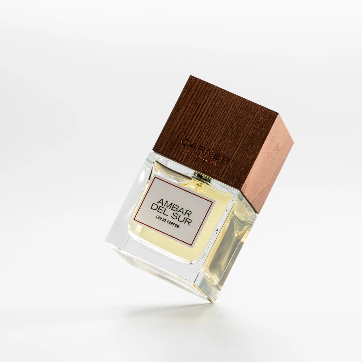 Carner Barcelona - History Collection - Ambar del Sur Parfumflakon mit quadratischem Holzdeckel und klarem Glasbehälter
