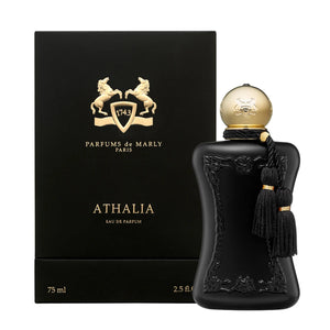 Parfums de Marly - Athalia luxuriöser schwarzer Flakon mit goldener Kappe und dekorativem Quastenanhänger vor edler Verpackung