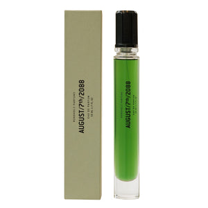 Rundholz Parfums - August/7th/2088 schlanker grüner Parfumroller mit schwarzem Verschluss und minimalistischem Karton