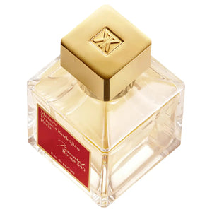 Maison Francis Kurkdjian Paris - Baccarat Rouge 540 klarer Flakon mit goldenem Deckel und rotem Emblem vor weißem Hintergrund