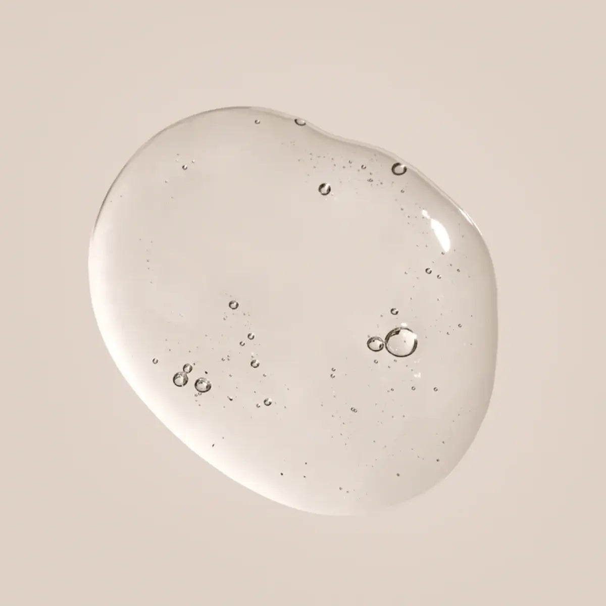 SBT - Sensitive - Calming Micellar Cleanser transparente Geltextur mit sanfter Pflege und beruhigender Wirkung für empfindliche Haut