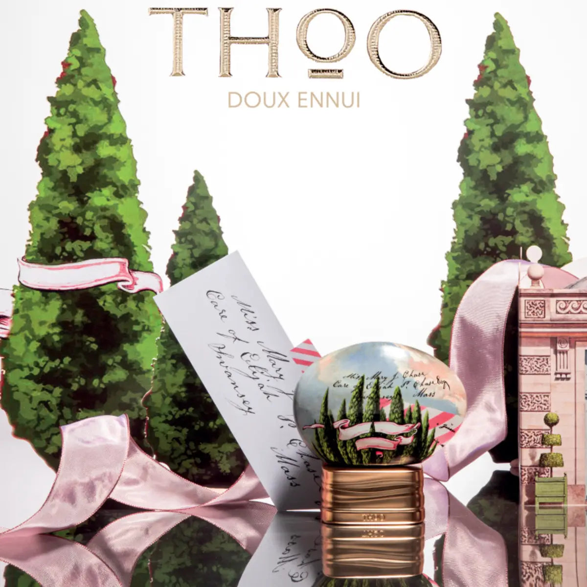 THoO - Crazy Collection - Doux Ennui zeigt kunstvoll gestalteten Flakon mit Illusion von Bäumen und elegantem Band vor hellem Hintergrund