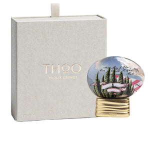 THoO - Crazy Collection - Doux Ennui zeigt kunstvoll bemalten ovalen Flakon mit goldfarbenem Sockel und edler Verpackung