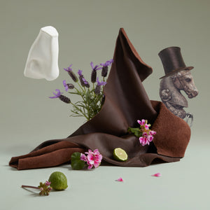 Penhaligon's - British Tales - Endymion Concentré künstlerische Komposition mit Leder, Blüten und skurriler Pferdekopf-Figur