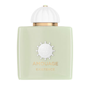 Amouage - Existence Parfumflakon in zartem Grün mit goldener Schrift und weißem dekorativem Verschluss vor weißem Hintergrund