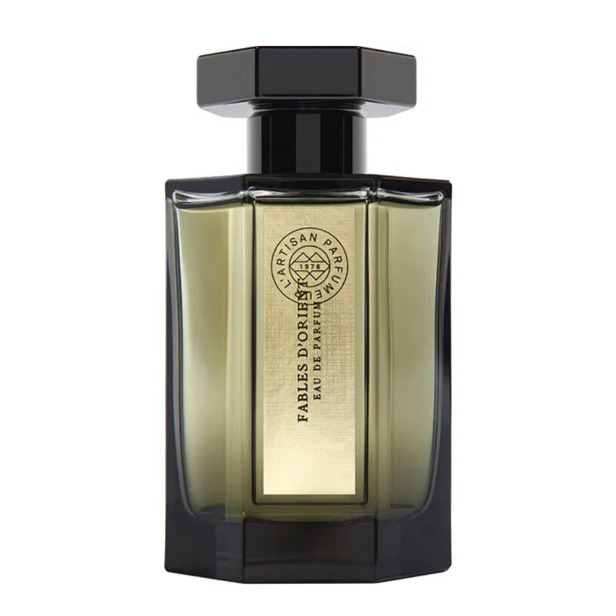 L'Artisan Parfumeur - Les Merveilles - Fables d'Orient Flakon mit goldfarbenem Etikett und schwarzem Verschluss vor weißem Hintergrund