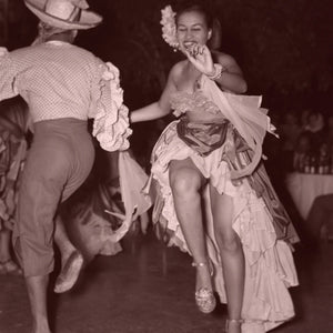 Cherigan - Fiesta Habana fängt beschwingte Tanzpaare in vintage Kleidung bei lebhafter Partynacht ein
