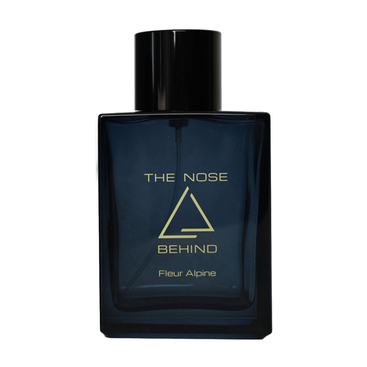 The Nose Behind - Fleur Alpine Parfumflakon in dunklem Glas mit klarer Typografie und schlichtem schwarzen Verschluss vor weißem Hintergrund