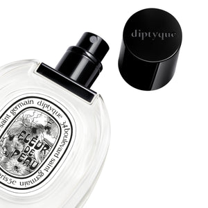 Diptyque - Fleur de Peau - Eau de Toilette Sprühflakon mit schwarzem Verschluss auf weißem Hintergrund