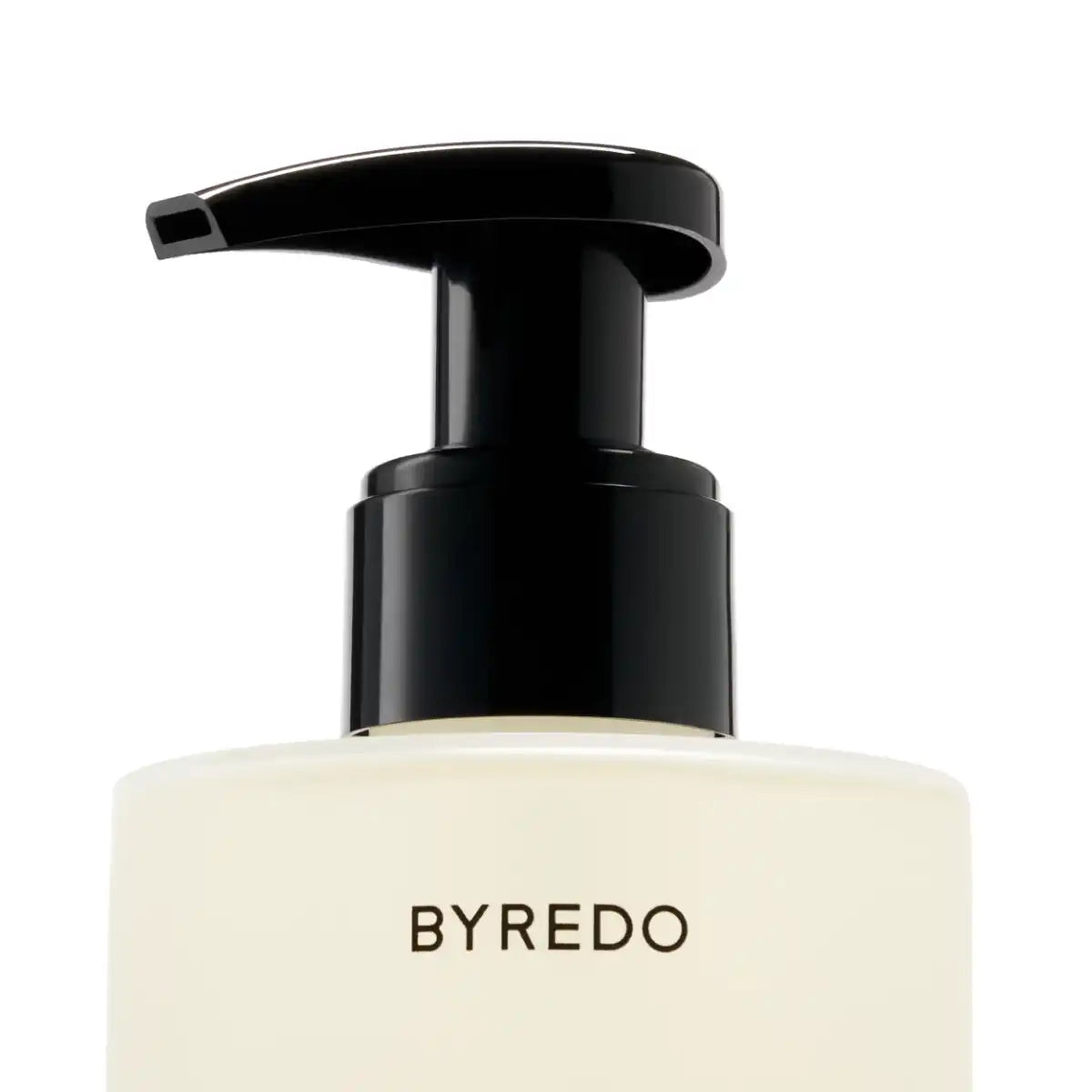 Byredo - Mojave Ghost - Body Wash mit schwarzem Pumpspender und minimalistischer weißer Flasche vor weißem Hintergrund