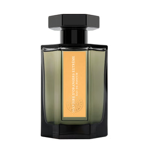 L'Artisan Parfumeur - La Collection - Histoire d'Orangers Extrême Parfumflakon in dunklem Glas mit goldfarbenem Label vor weißem Hintergrund