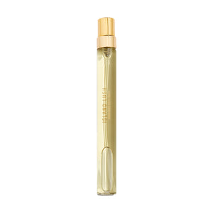 Goldfield & Banks - Botanical Series - Island Lush schlanker Parfümflakon mit goldfarbenem Zerstäuber vor weißem Hintergrund