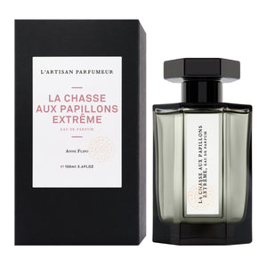 L'Artisan Parfumeur - La Collection - La Chasse Aux Papillons Extrême edler Flakon mit elegantem Design und schwarzer Verpackung