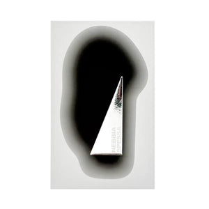Filippo Sorcinelli - Atmosphere d’Emotion - Nebbia Spessa Parfumflakon mit glänzender silberner Spitze und Schatten auf schlichtem Grund