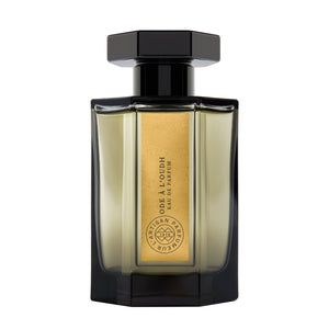 L'Artisan Parfumeur - Les Merveilles - Ode à L'Oudh klarer Flakon mit goldenem Etikett und schwarzem Verschluss vor weißem Hintergrund