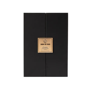 Christian Provenzano - Onda de Mar elegante schwarze Verpackung mit goldfarbenem Etikett auf weißem Hintergrund