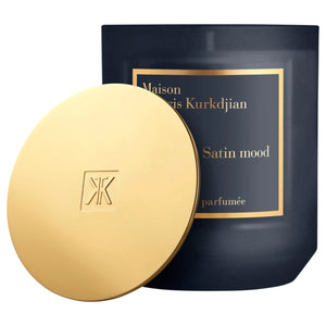 Maison Francis Kurkdjian Paris - Oud Satin Mood - Duftkerze in mattschwarzem Glas mit goldfarbenem Deckel elegant präsentiert