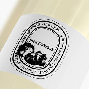 Diptyque - Philosykos - Cleansing Hand & Body Gel mit schwarzem Label auf transparenter Flasche, Nahaufnahme des Designs