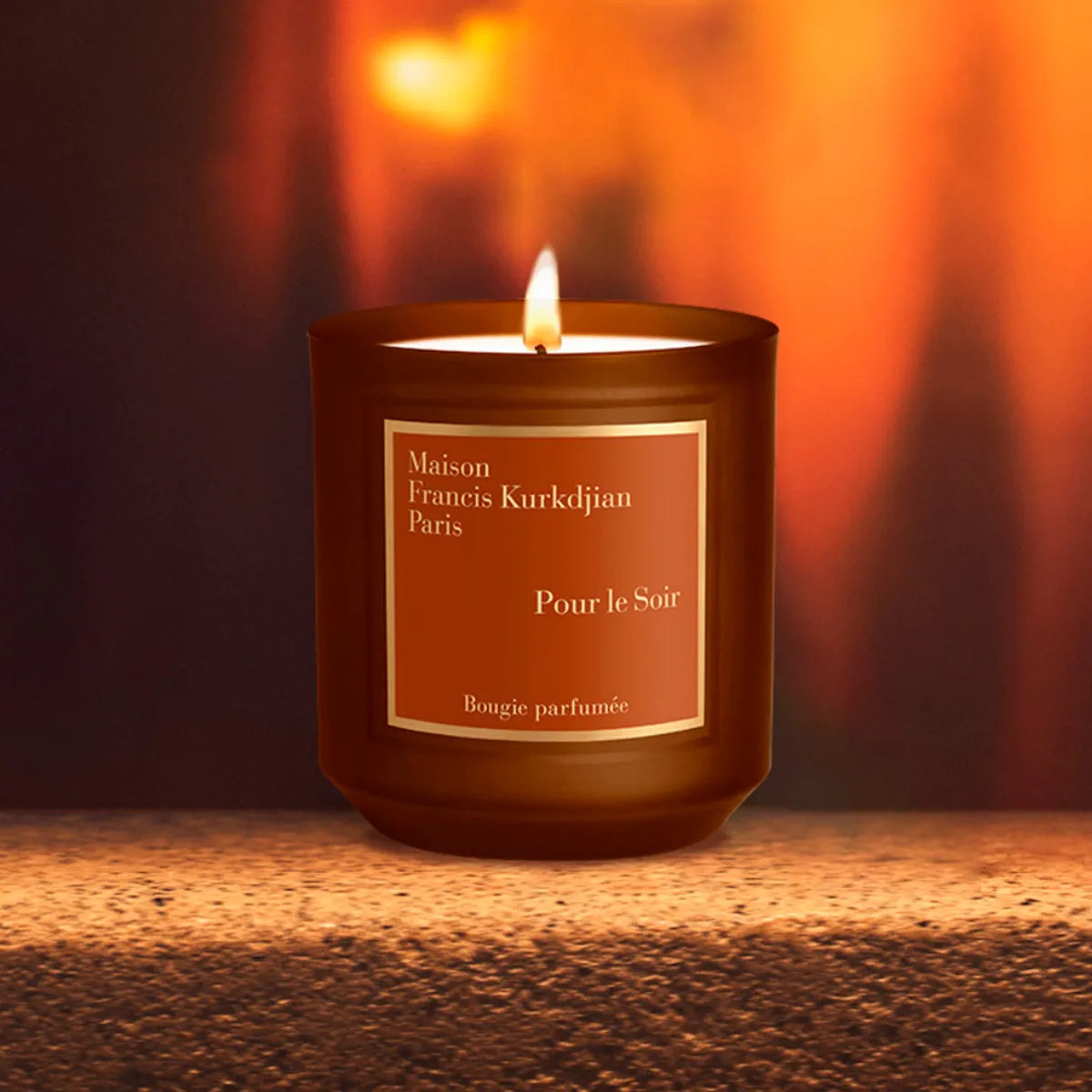 Maison Francis Kurkdjian Paris - Pour le Soir - Duftkerze im bernsteinfarbenen Glas mit warmem, elegantem Lichtschein