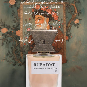 Anatole Lebreton - Artefacts - Rubaiyat Parfumflakon vor orientalischem Gemälde mit persischer Kalligraphie