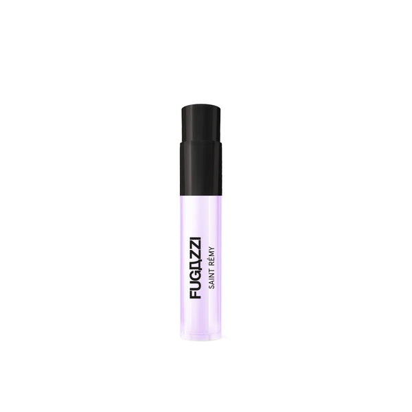 Fugazzi - Saint Rémy Duftprobe in zart violettem Flakon mit schwarzem Sprühkopf vor weißem Hintergrund minimalistisch präsentiert