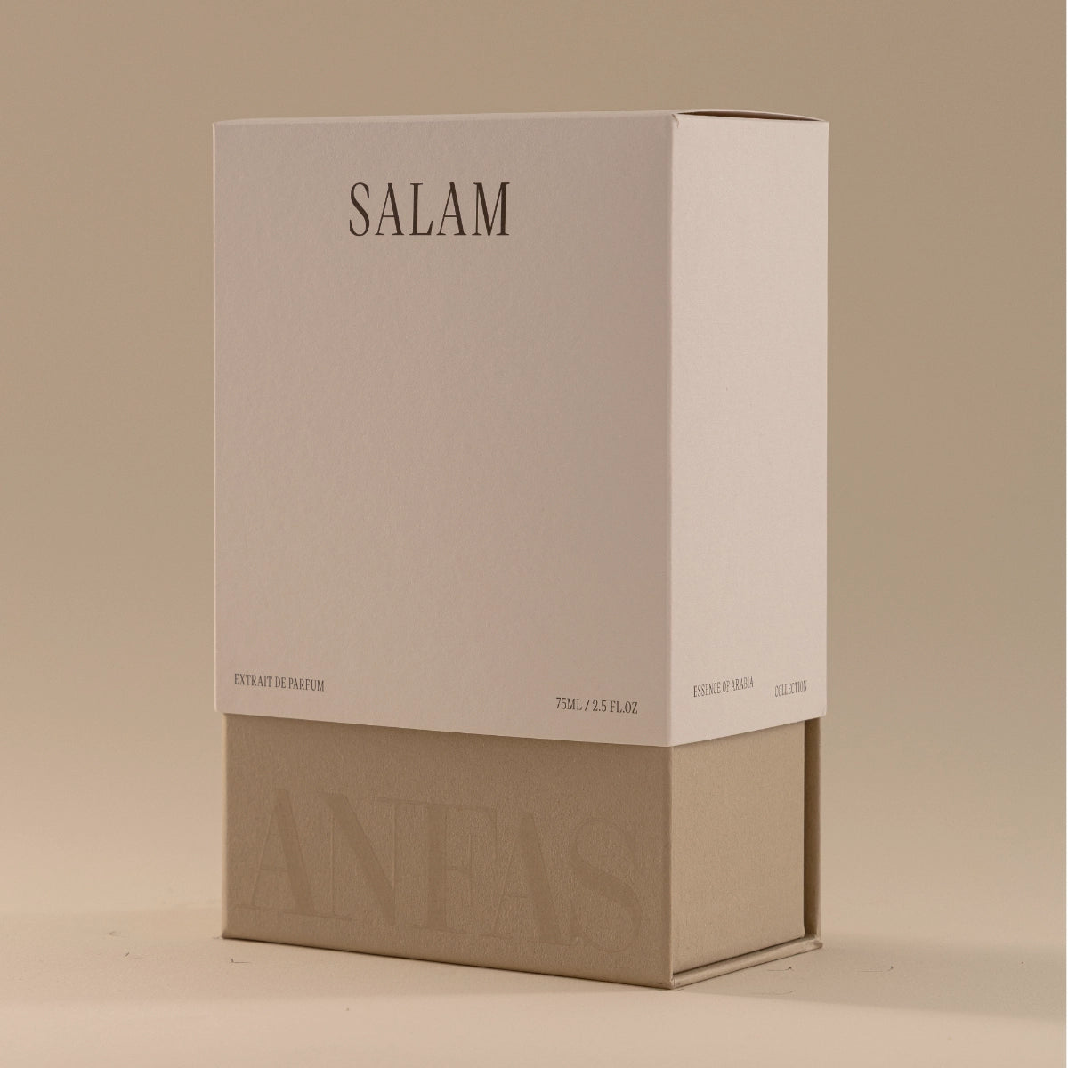 Anfas - Essence of Arabia Collection - Salam edle Verpackung in sandfarbenen Tönen mit schlichtem Design vor neutralem Hintergrund