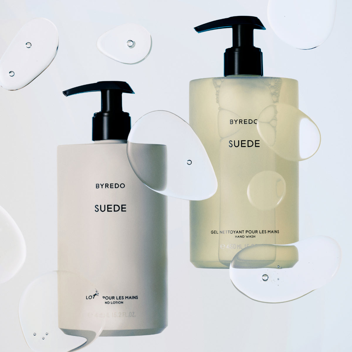 Byredo - Suede - Hand Wash in klarer Flasche mit schwarzem Spender für sanfte und erfrischende Handreinigung