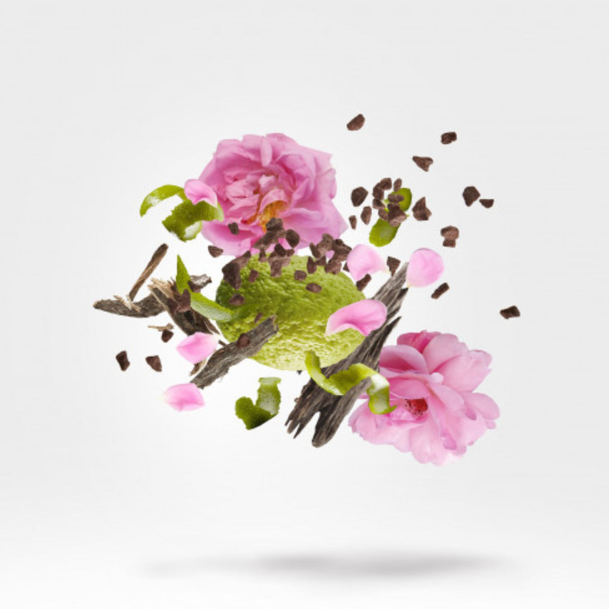Xerjoff - K Collection - Tempest - Parfum Extrakt zeigt florale und holzige Duftkomponenten in einer dynamischen Komposition