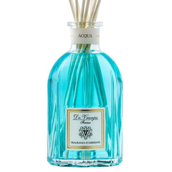Dr. Vranjes Firenze - Acqua - Diffusor in Glasflasche mit türkis-blauer Flüssigkeit und stilvollen Duftstäbchen