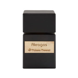 Tiziana Terenzi - Classic Collection - Akragas schwarzer Flakon mit Holzplakette auf weißem Hintergrund minimalistisch inszeniert