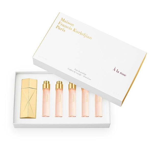 Maison Francis Kurkdjian Paris - À la Rose - Travel Set mit edlem Spray und fünf kleinen Flakons elegant präsentiert