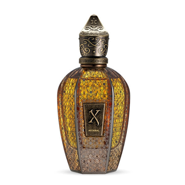 Xerjoff - K Blue Collection - Astaral zeigt kunstvollen Flakon mit orientalischer Musterung und warmen Goldtönen