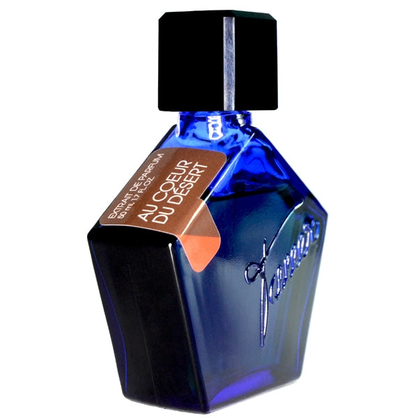 Andy Tauer - Au Cœur du Désert Parfumflakon in tiefblau mit schwarzem Verschluss und Etikett vor weißem Hintergrund