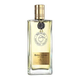 Nicolaï - Baïkal Leather Intense Parfumflakon mit goldenem Verschluss und elegantem Etikett auf weißem Hintergrund