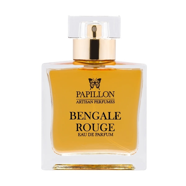 Papillon Perfumery - Bengale Rouge Parfumflakon mit goldenem Duft und klarem Glas vor weißem Hintergrund