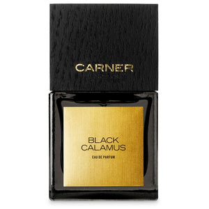 Carner Barcelona - Black Collection - Black Calamus Parfumflakon mit schwarzem Holzverschluss und goldenem Label vor weißem Hintergrund