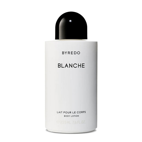 Byredo - Blanche - Body Lotion pflegt die Haut zart und präsentiert sich in einem minimalistischen, weißen Design.