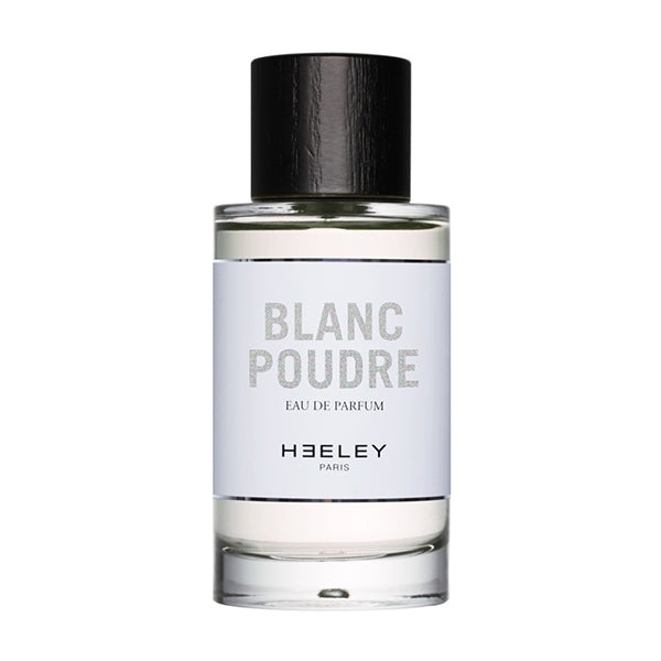 Heeley - Blanc Poudre Parfumflakon mit schlichter weißer Etikettierung und schwarzem Deckel vor weißem Hintergrund