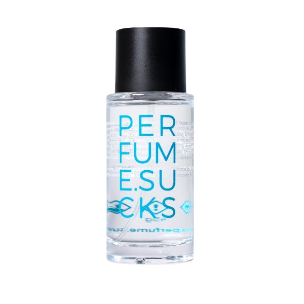 PERFUME.SUCKS - Blue 3135C Parfumflakon mit schwarzem Deckel und türkisblauer Schrift auf weißem Hintergrund