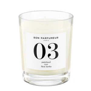 Bon Parfumeur - Candle 03 im klaren Glas mit minimalistischen weißem Etikett und schwarzer Schrift vor weißem Hintergrund