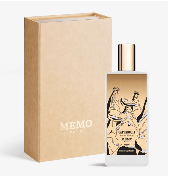 Memo Paris - Cappadocia Parfumflakon mit goldfarbenem Verschluss und illustrativem Pilzdesign vor hellem Hintergrund