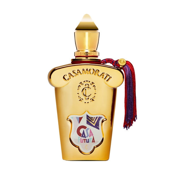 Xerjoff - Casamorati 1888 - Casa Futura Parfumflakon in goldener Optik mit farbigem Siegel und Quaste vor weißem Hintergrund