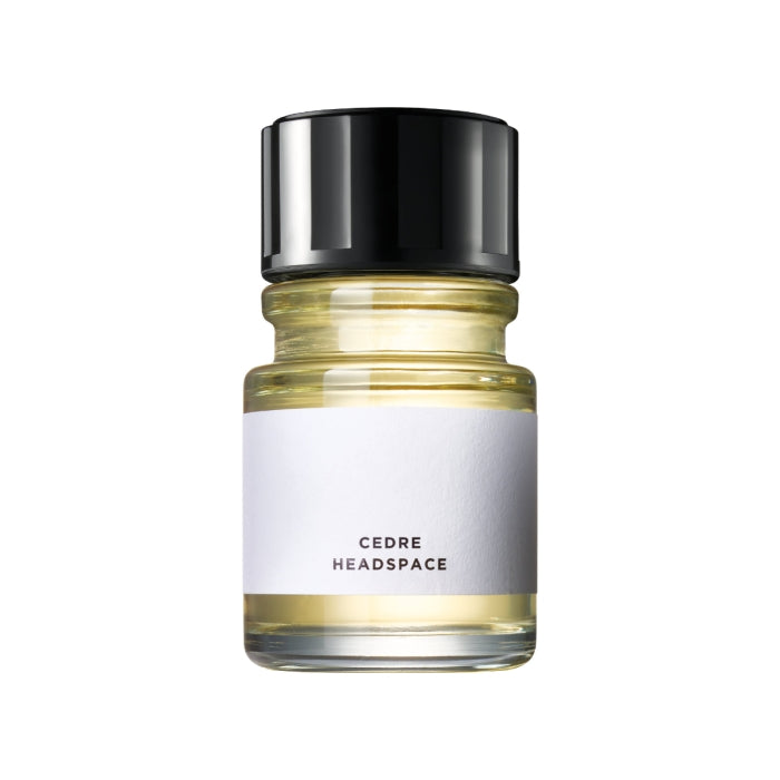 Headspace - Cédre Parfumflakon mit klarer Glasoptik und minimalistischem Etikett vor weißem Hintergrund