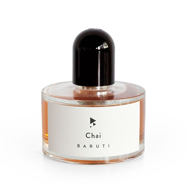 Baruti - Chai - Eau de Parfum Flakon mit rundem klaren Glas und schwarzem Verschluss vor weißem Hintergrund