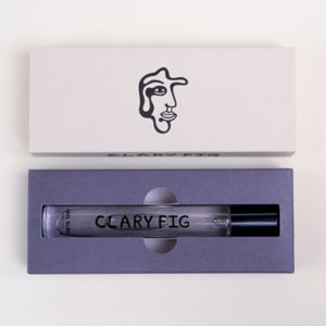 Carl Kling Parfums - Clary Fig Parfümglas in schlanker Form mit handschriftlichem Schriftzug in edler Verpackung
