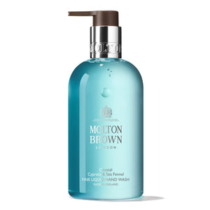 Molton Brown - Coastal Cypress & Sea Fennel Fine Liquid Hand Wash klare blaue Flüssigkeit im transparenten Spenderflakon