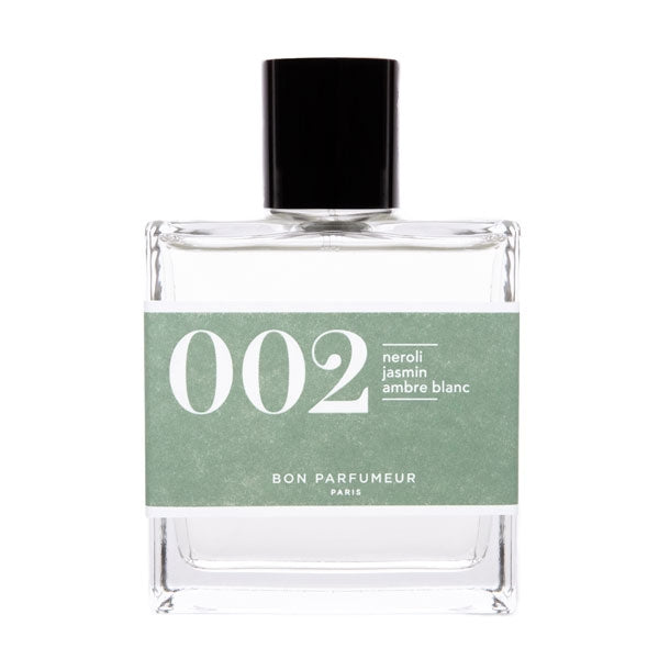 Bon Parfumeur - Les Classiques - 002 Parfümflakon mit grünem Etikett und schwarzem Verschluss vor weißem Hintergrund