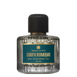 Aedes de Venustas - Corfu Kumquat Parfumflakon mit geriffeltem Glas und dunkelgrünem Etikett vor hellem Hintergrund